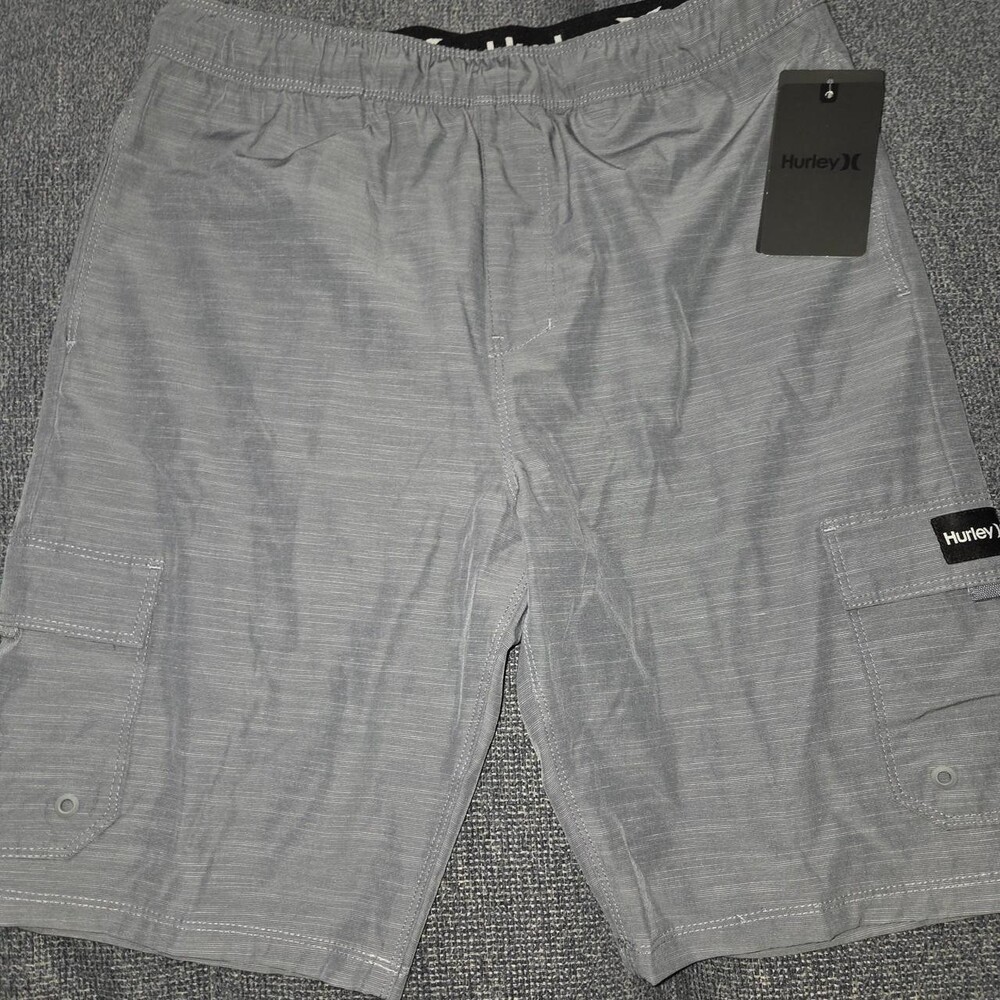 Hurley gray board shorts with thin vertical stripes #surf #beachwear size Large